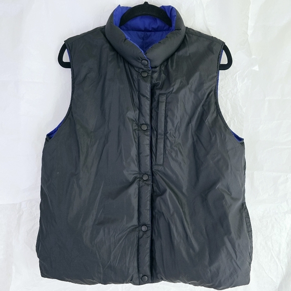 Columbia Women REVERSIBLE puffer snap vest Sz M Black Cobalt Blue Pockets - Picture 2 of 10